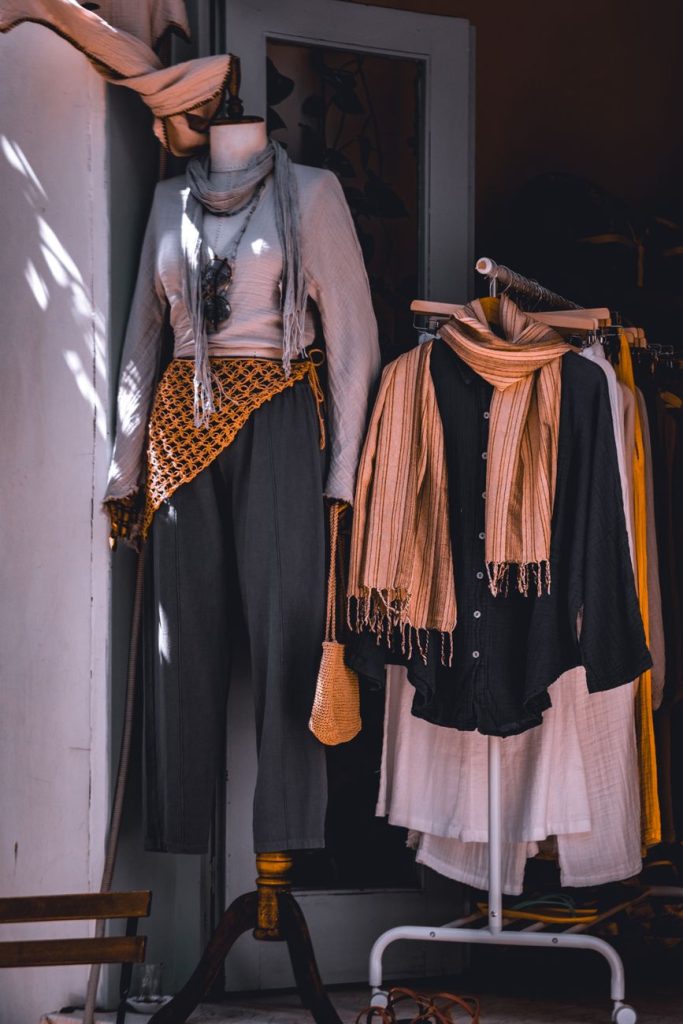 Monte novos looks com roupas grátis da SHEIN