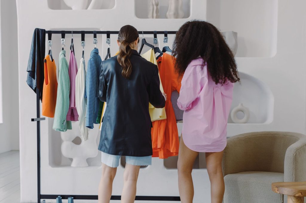 Roupas grátis da SHEIN em datas especiais: O que acompanhar